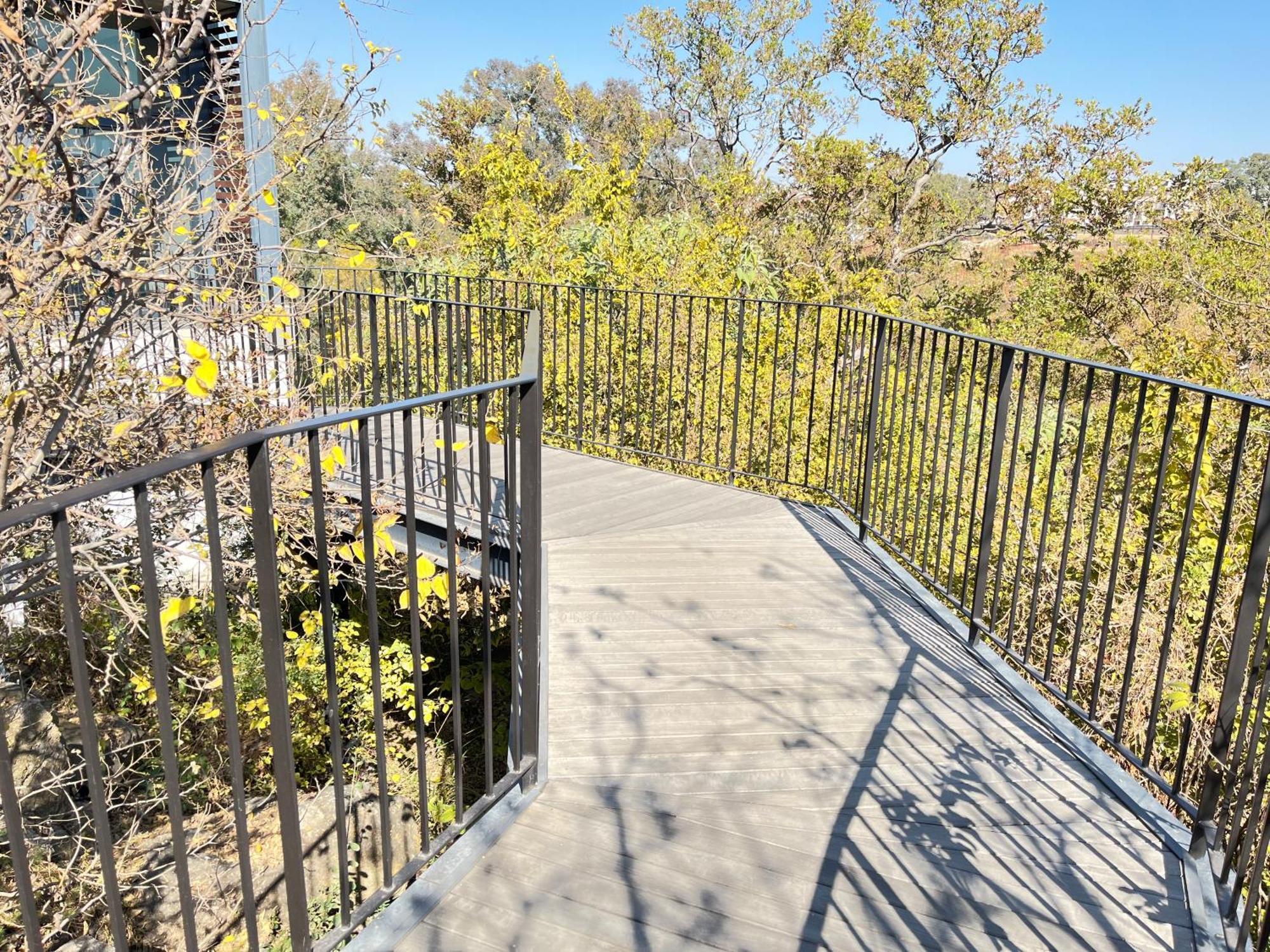 8 Elizabeth Place - Beautiful Self Catering 1 Bedroom Next To Kyalami Racetrack In With Free Wifi Local Swimming Pool Gym And Restaurant - Perfect For A Couple *